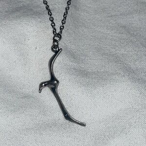 REDUCED Vintage 975 Stamped Swift seagull in flight pendant necklace spring 16”